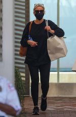 CAMERON DIAZ Shopping at Melanie Grant in West Hollywood 09/07/2021