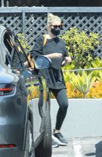 CAMERON DIAZ Shopping at Melanie Grant in West Hollywood 09/07/2021