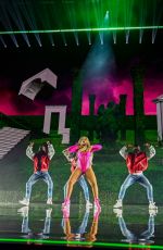 CHLOE BAILEY Performs at 2021 MTV VMAs in Brooklyn 09/12/2021