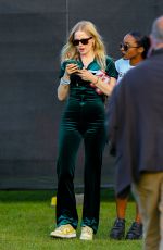 ELLIE BAMBER at All Points East Festival in Victoria Park 08/29/2021