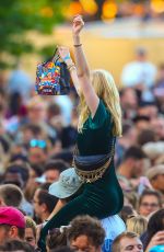 ELLIE BAMBER at All Points East Festival in Victoria Park 08/29/2021