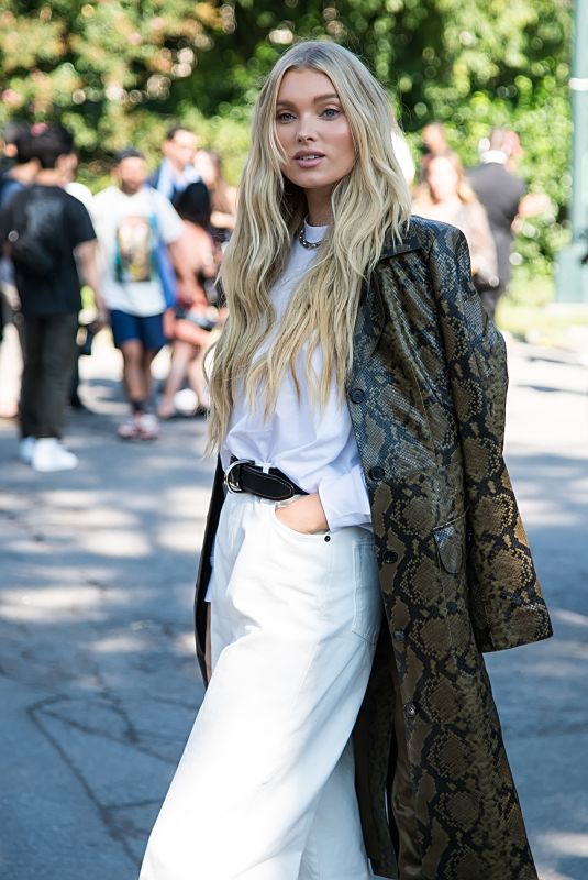 ELSA HOSK Arrives at Michael Kors Spring/Summer 2022 Show at New York Fashion Week 09/10/2021
