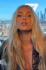 ELSA HOSK - Instagram Photos 09/27/2021