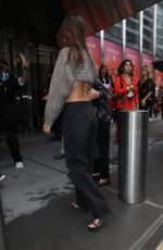 EMILY RATAJKOWSKI Arrives at Revolve Gallery in New York 09/09/2021