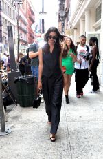 EMILY RATAJKOWSKI Arrives at Tory Burch Fashion Show in New York 09/12/2021