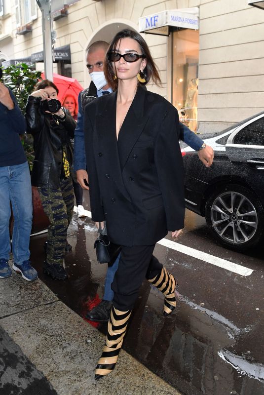EMILY RATAJKOWSKI Out in Milan 09/26/2021
