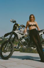 EMMA CHAMBERLAIN at a Photoshoot, September 2021)