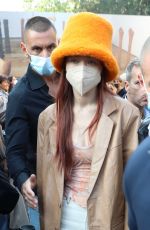 GIGI HADID Leaves Tod