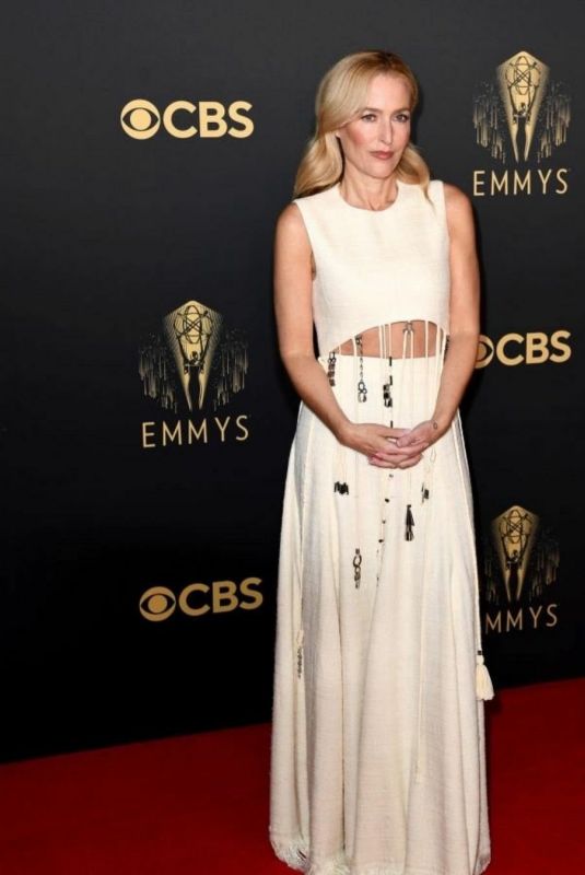 GILLIAN ANDERSON at 73rd Primetime Emmy Awards in Los Angeles 09/19/2021at 73rd Primetime Emmy Awards in Los Angeles 09/19/2021