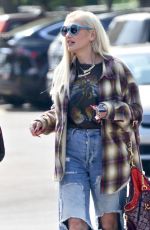 GWEN STEFANI Out Shopping in Los Angeles 09/26/2021