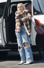 GWEN STEFANI Out Shopping in Los Angeles 09/26/2021