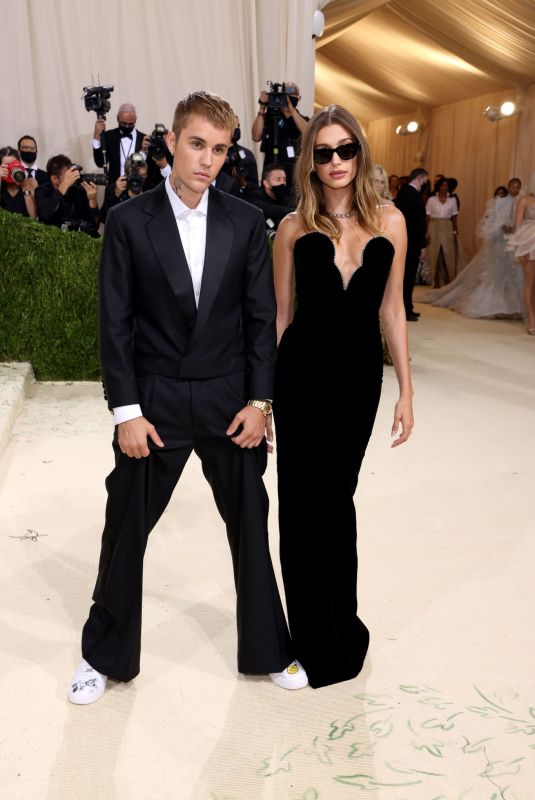 HAILEY and Justin BIEBER at 2021 Met Gala in New York 09/13/2021