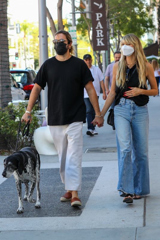 HEIDI KLUM and Tom Kaulitz Out Shopping in Beverly Hills 09/22/2021