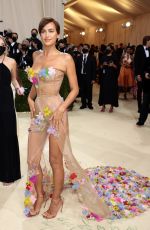 IRINA SHAYK at 2021 Met Gala in New York 09/13/2021