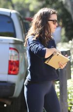 JENNIFER GARNER at Construction Site of Her Future Home in Brentwood 09/22/2021
