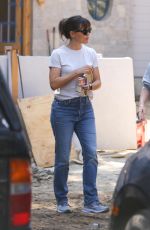 JENNIFER GARNER at Her House Under Construction in Brentwood 09/02/2021
