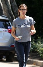 JENNIFER GARNER Checking Out Her New House in Brentwood 09/09/2021