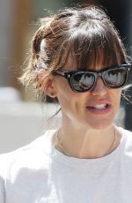 JENNIFER GARNER Out and About in Los Angeles 09/02/2021