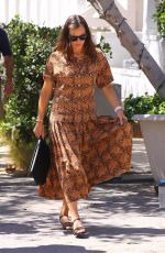 JENNIFER GARNER Out for Breakfast with Friends in Santa Monica 09/11/2021