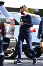 JENNIFER GARNER Out for Lunch in Brentwood 09/25/2021
