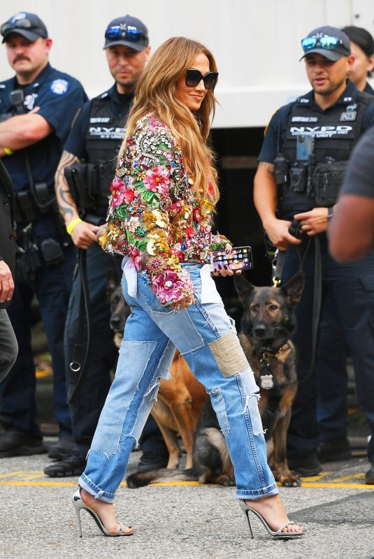 JENNIFER LOPEZ Arrives at 2021 Global Citizen Live Festival in New York 09/25/2021