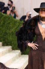 JENNIFER LOPEZ at 2021 Met Gala in New York 09/13/2021