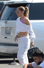 JENNIFER LOPEZ Heading to a Dance Studio in Los Angeles 09/16/2021