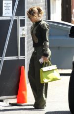 JENNIFER LOPEZ Out and About in Los Angeles 09/15/2021 
