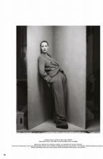 JESSICA CHASTAIN in L