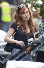 JESSICA CHASTAIN Talks with a Friend in New York 09/15/2021