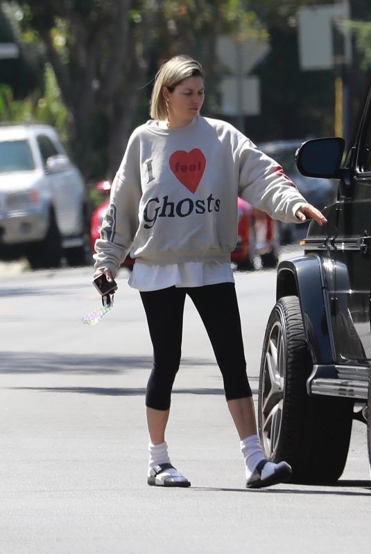 JESSICA HART Out and About in Los Angeles 09/19/2021