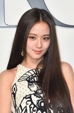 JISOO at Dior Womenswear Spring/Summer 2022 Show at Paris Fashion Week 09/28/2021