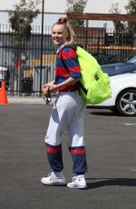 JOJO SIWA and KYLIE Kissing After Her Dance Practice in Los Angeles 09/06/2021