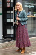 KATE GARRAWAY Arrives at Smooth FM in London 09/10/2021