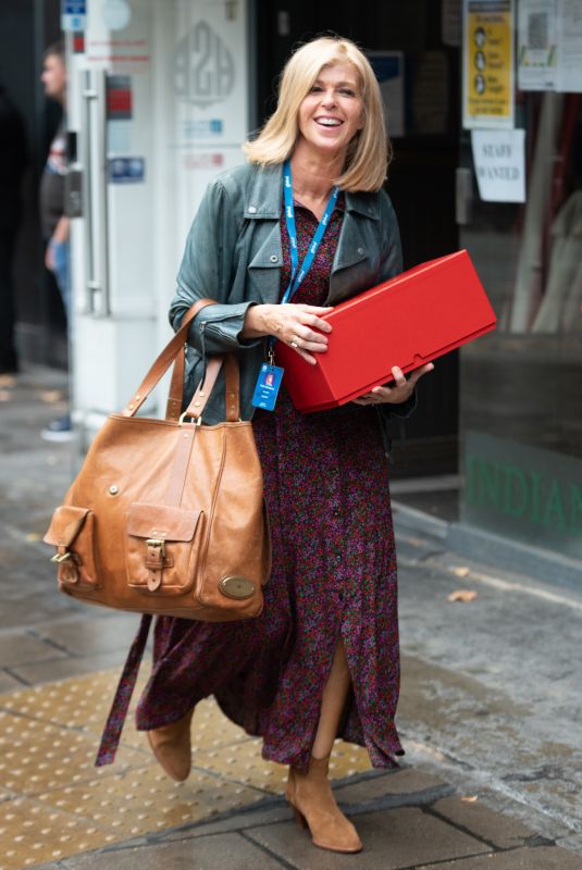 KATE GARRAWAY Arrives at Smooth FM in London 09/10/2021