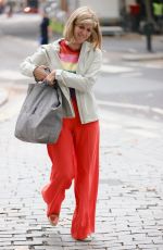 KATE GARRAWAY Arrives at Smooth Radio in London 09/27/2021