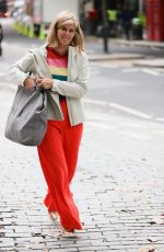 KATE GARRAWAY Arrives at Smooth Radio in London 09/27/2021