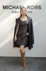 KATE HUDSON at Michael Kors Show at New York Fashion Week 09/10/2021
