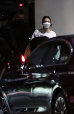 KENDALL JENNER Arrives in Los Angeles 09/08/2021
