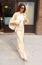 KENDALL JENNER Leaves Tonight Show Starring Jimmy Fallon in New York 09/14/2021