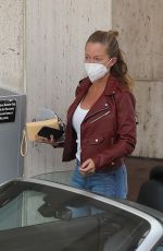 KENDRA WILKINSON Out Shopping in Beverly Hills 09/14/2021