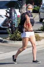 KESHA Shopping at Ralph