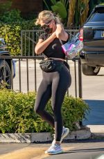 KHLOE KARDASHIAN Out in Woodland Hills 09/13/2021