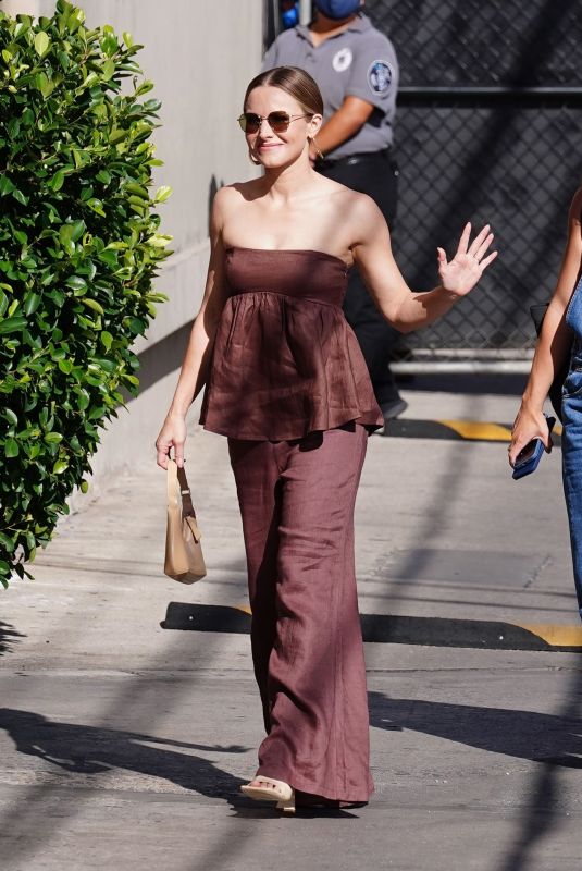 KRISTEN BELL Arrives at Jimmy Kimmel Live in Hollywood 09/10/2021
