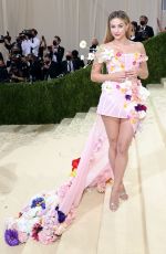 LILI REINHART at 2021 Met Gala in New York 09/13/2021