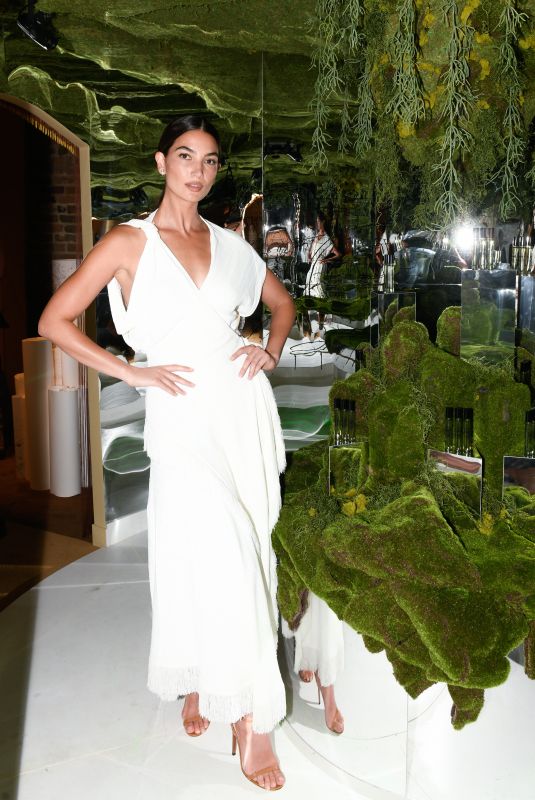 LILY ALDRIDGE at Diptyque