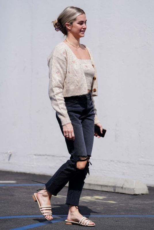 LINDSAY ARNOLD Out and About in Los Angeles 09/08/2021
