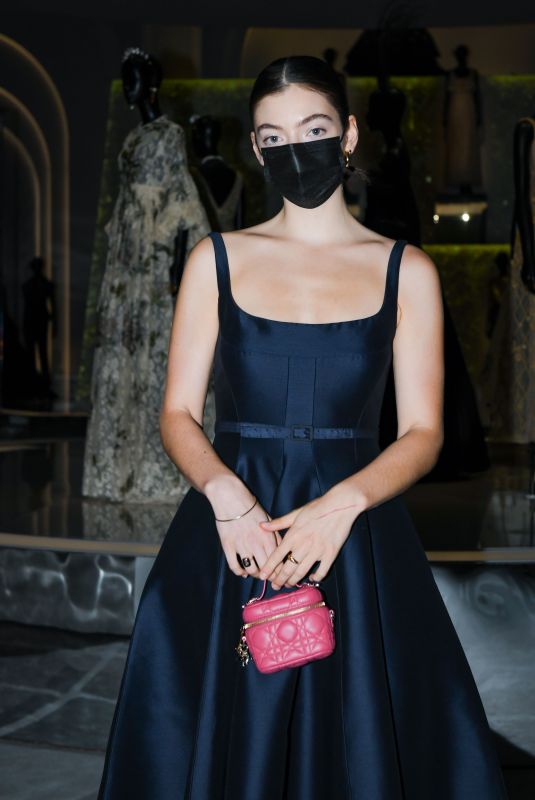 LORDE at Christian Dior: Designer of Dreams Exhibition Opening in New York 0908/2021
