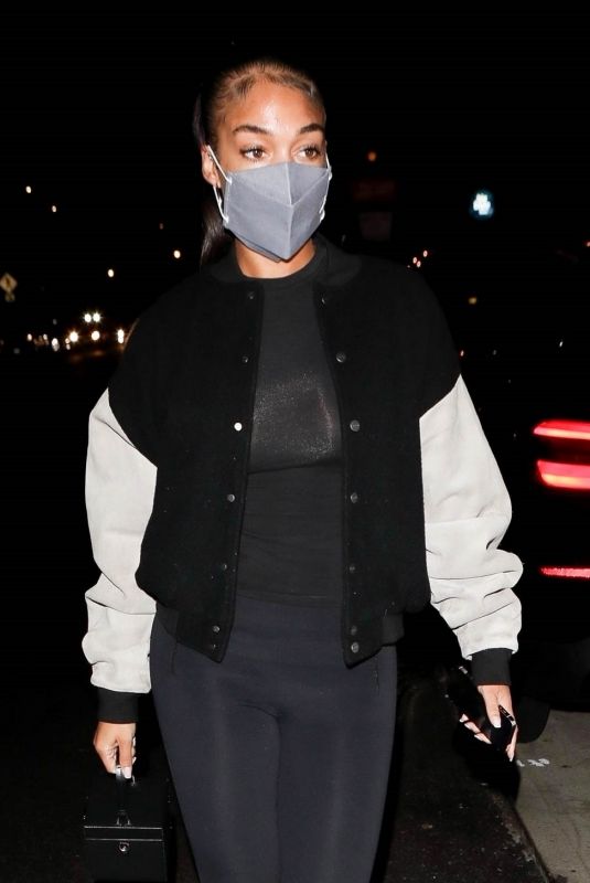 LORI HARVEY Leaves Dinner with Her Father Steve Harvey and Family in Malibu 09/03/2021
