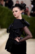 MAISIE WILLIAMS at 2021 Met Gala in New York 09/13/2021